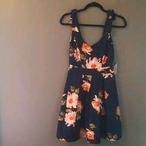 Womens/Juniors spring dress